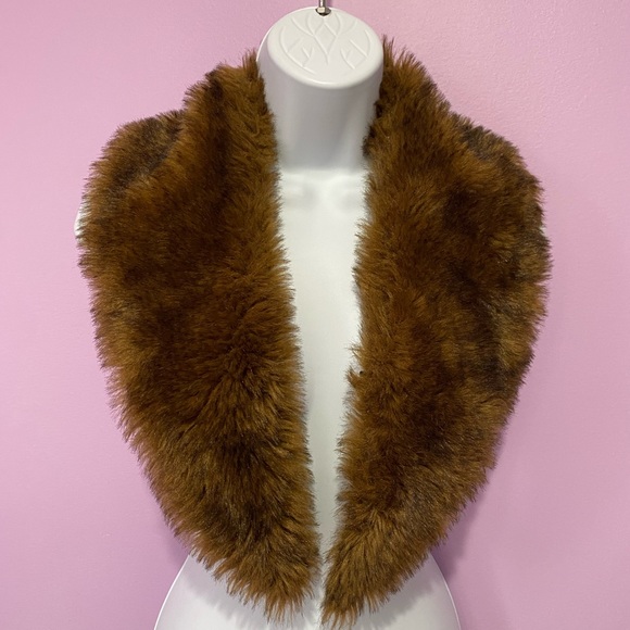 Fur scarf - Picture 1 of 3